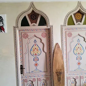 Surf & Salsa Guest house